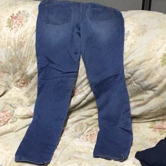 Jeans - Picture 2 of 2